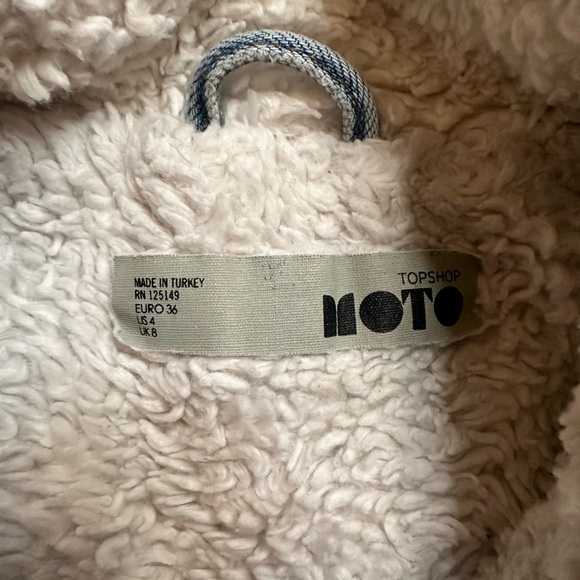 Topshop Blue and White Sherpa-Lined Jean Jacket - Picture 4 of 4